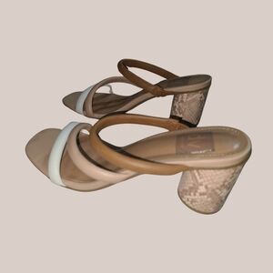Dolce Vita Womens Sandals Beige Stretch Ankle Strap Round Heel 6.5